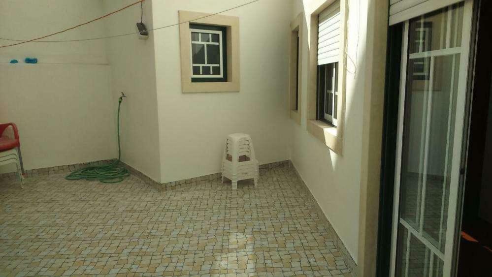 Estudio - *